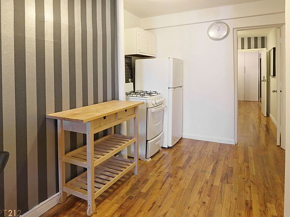 4th image of 110 Mulberry St #12B