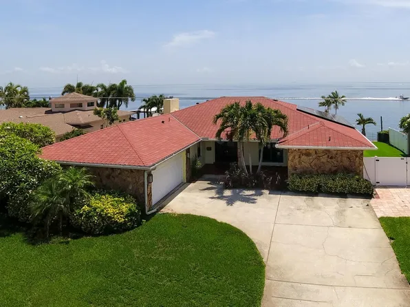 3700 Coquina Key Dr SE, Saint Petersburg, FL 33705