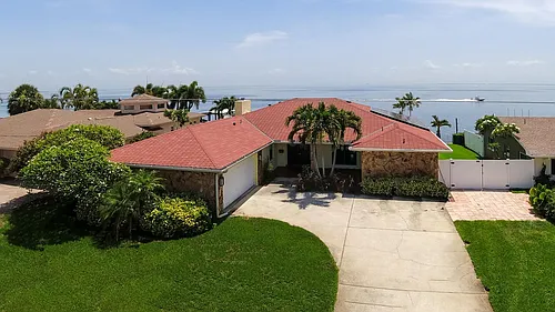 3700 Coquina Key Dr SE Photo 1