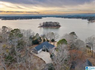 260 Skyline Trl, Pell City, AL 35128