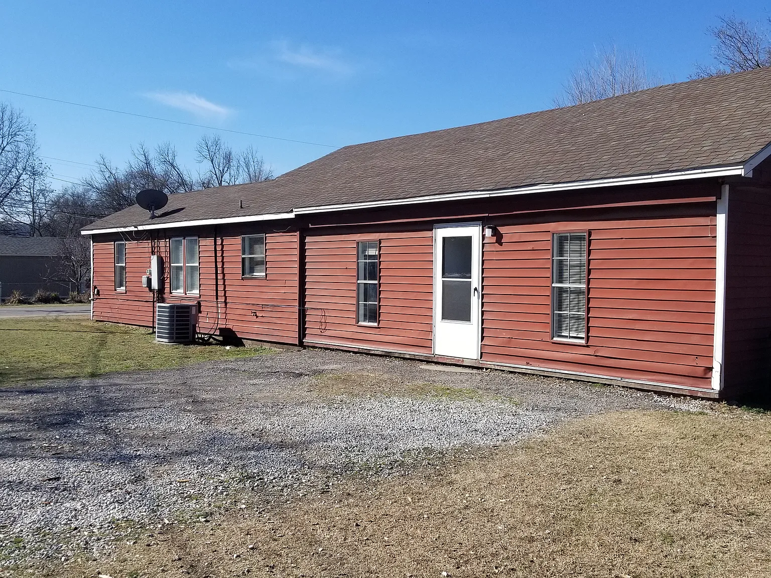 3 bed, 1394 sqft, $1,000 — Photo 2