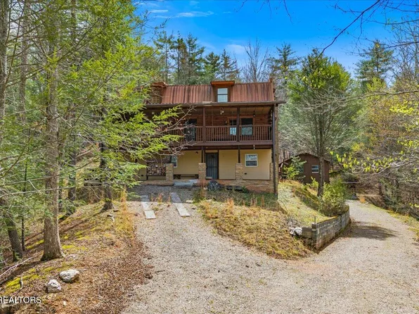 1736 Rafter Rd, Tellico Plains, TN 37385