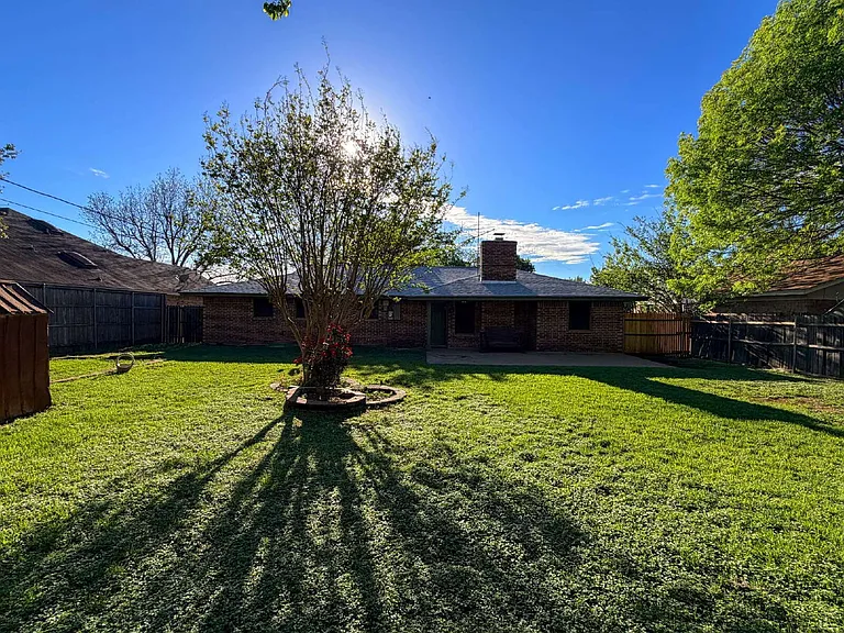 3708 Holland Dr — Photo 30