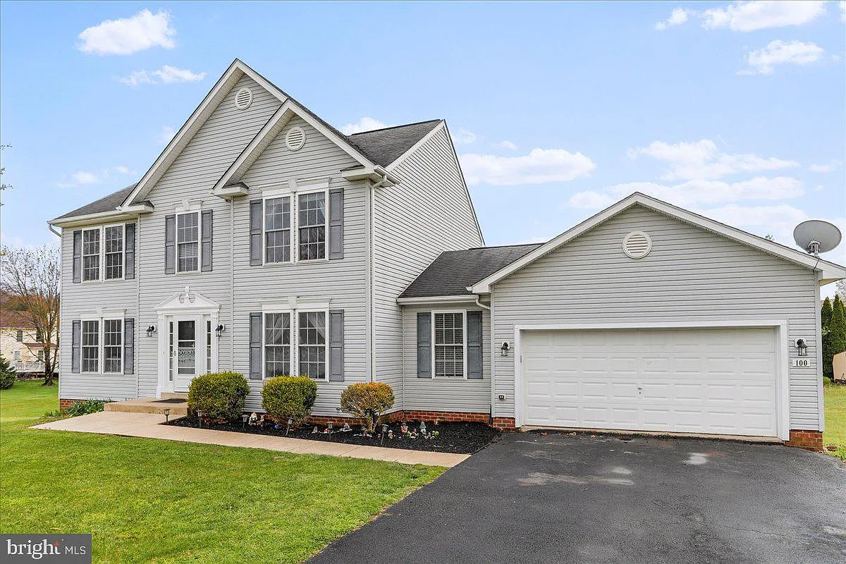 100 Bachtell Cir photo 1