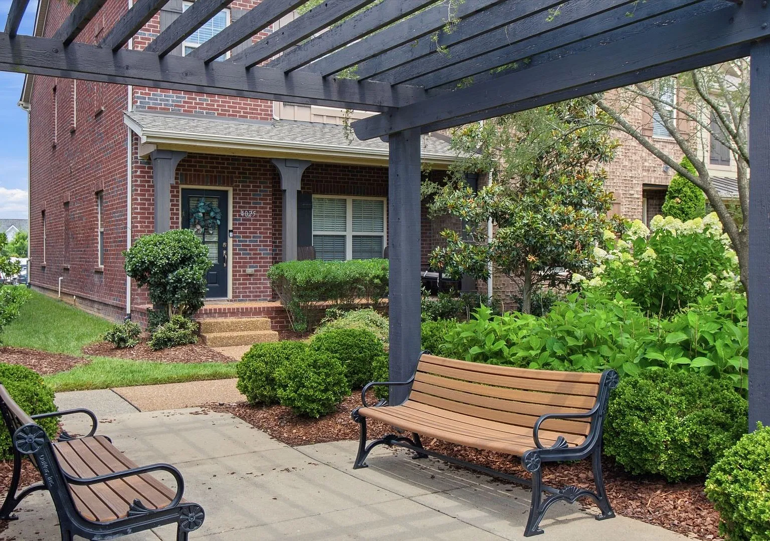 Beautiful 3 Bedroom, 3 Bath Townhome Minutes from Downtown Franklin — Photo 4