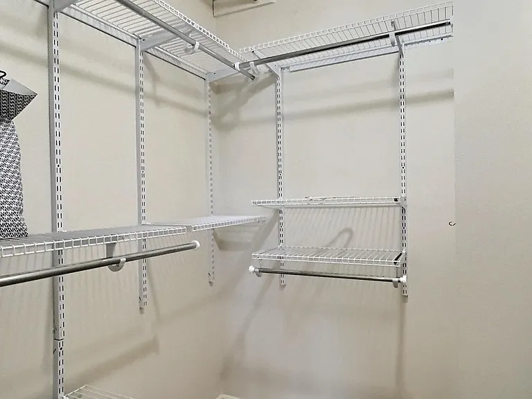 400 S Hollybrook Dr #202 — Photo 7