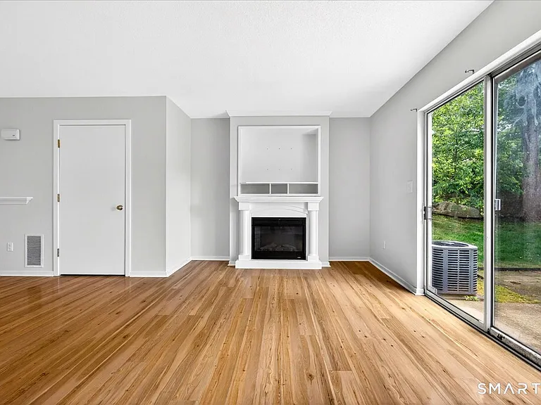 60 Coleman St #A8 — Photo 16