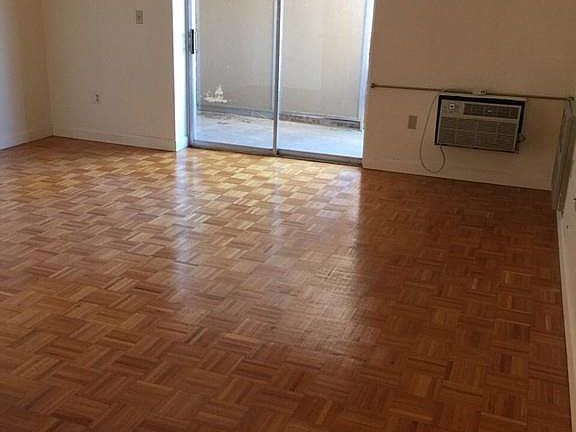 3rd image of 1025 Hancock St APT 9G