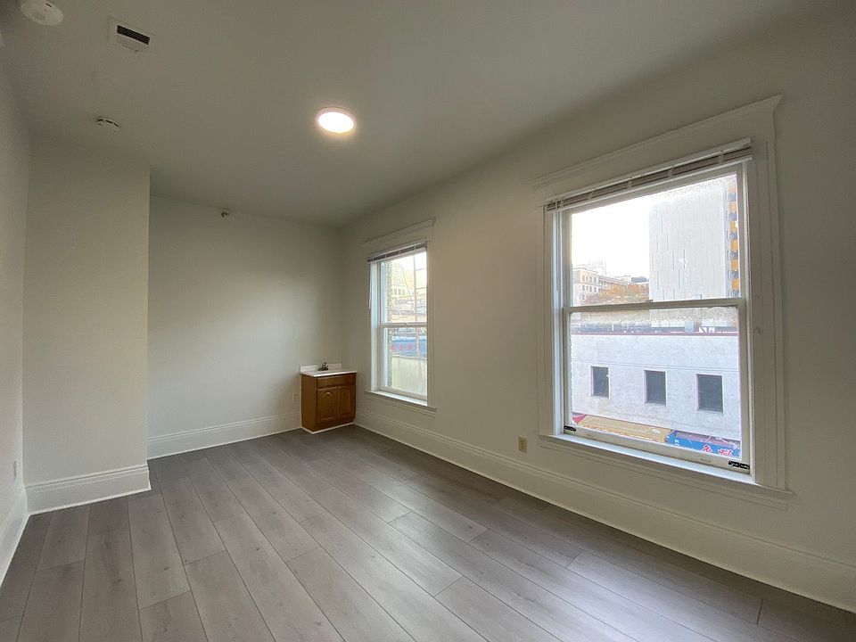 1st image of 1208 Stockton St APT 22