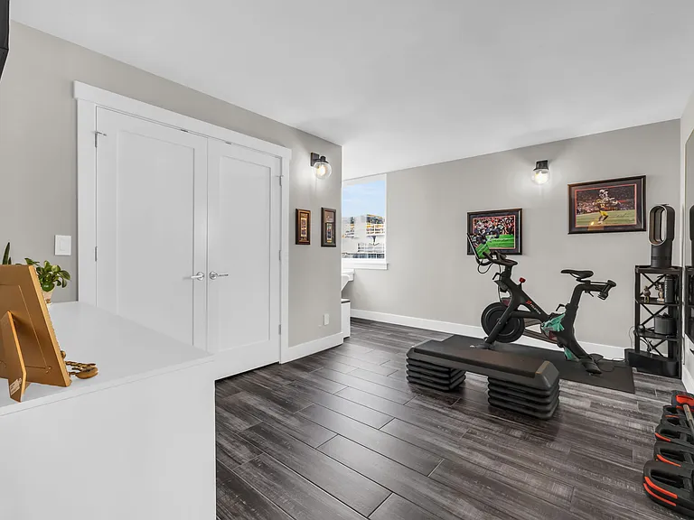 230 E Broadway S #1209 — Photo 16