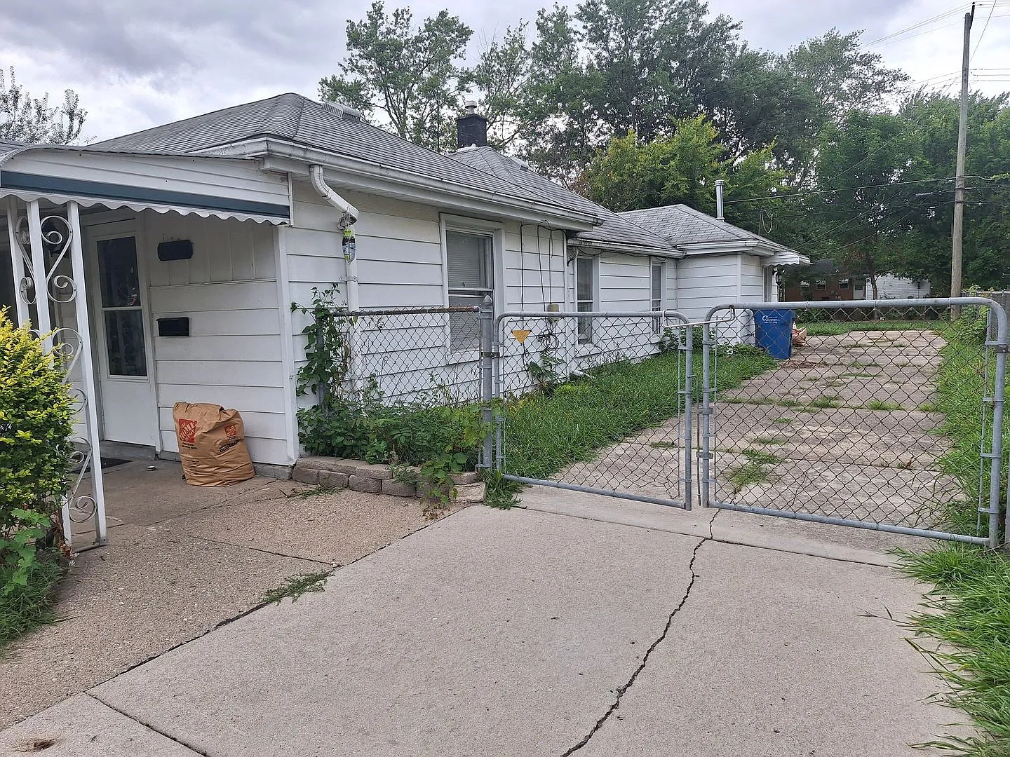 Quaint 3 bedroom home — Photo 3