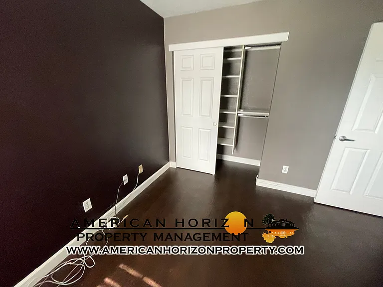 204 Epworth Ct — Photo 18
