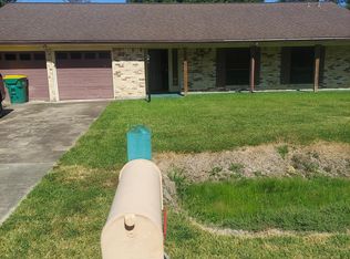 7418 Lone Oak Dr, Baytown, TX 77521