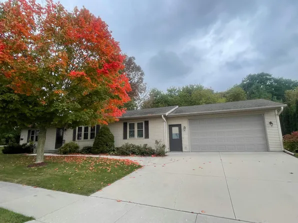 107 Gebhart Ave, Kiel, WI 53042