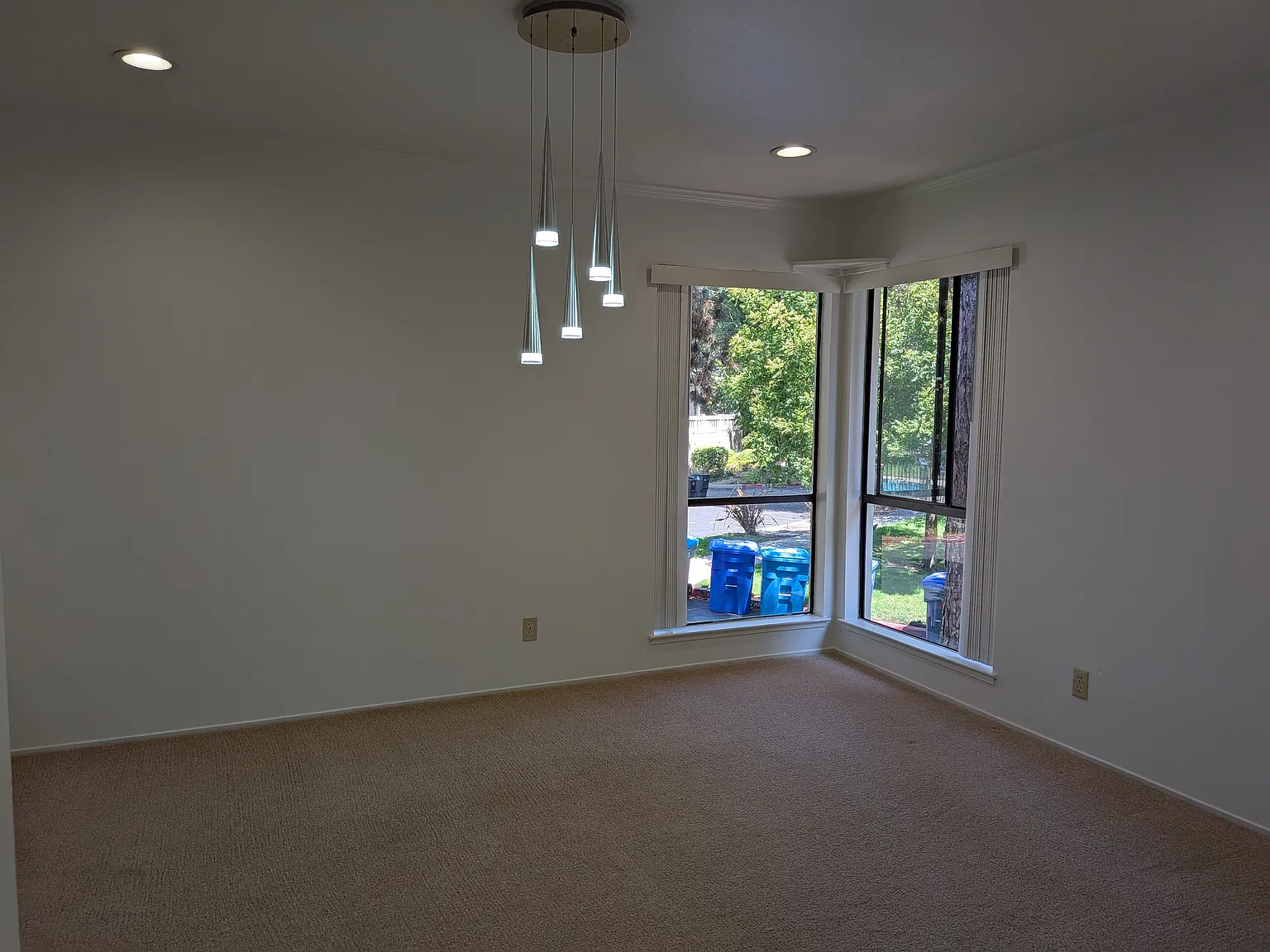 3 bed, 1600 sqft, $5,000 — Photo 3
