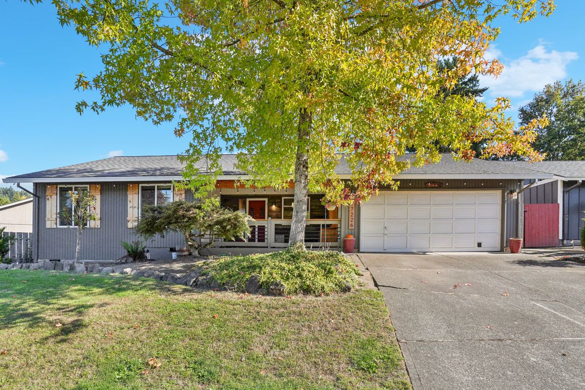 SW Baker St-S0810-002.jpg