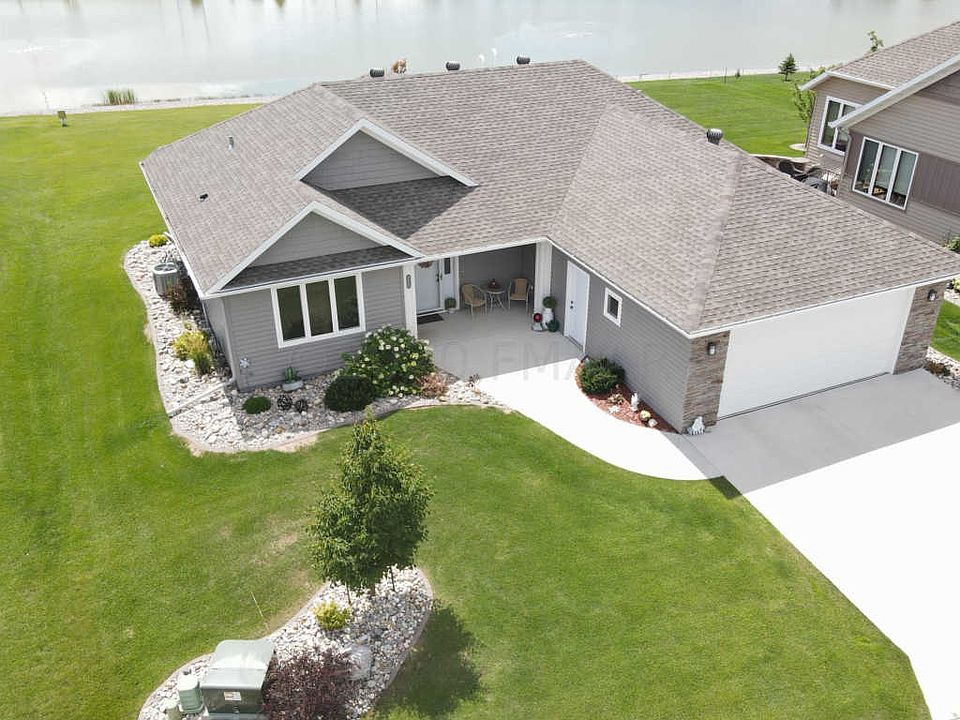 1st image of 770 Villa Park Way