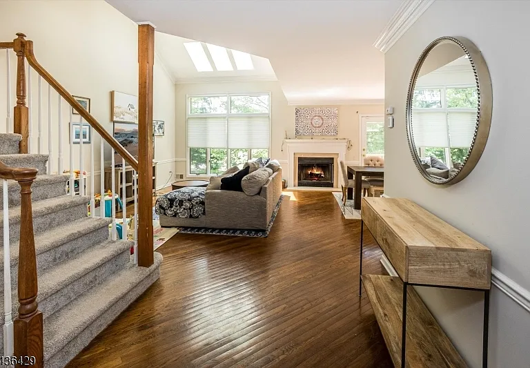 35 Lenox Ct — Photo 5