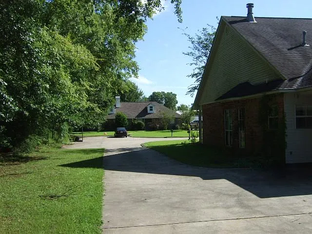37385 Parkwood Ave — Photo 3