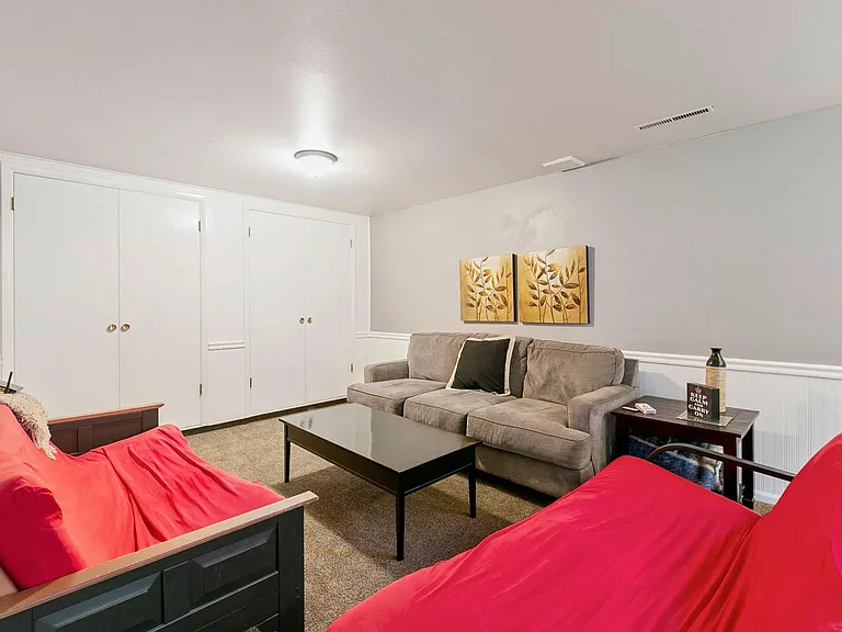 501 Cornell Ave — Photo 9