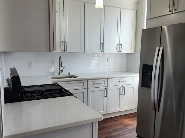 64-10 Myrtle Avenue image 5 of 16