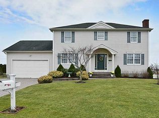 11 S Fairway Ave, Westerly, RI 02891