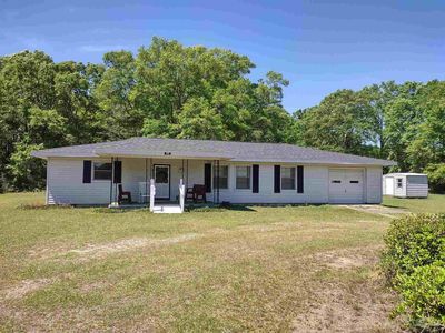 521 Cox Rd, Walnut Hill, FL, 32568