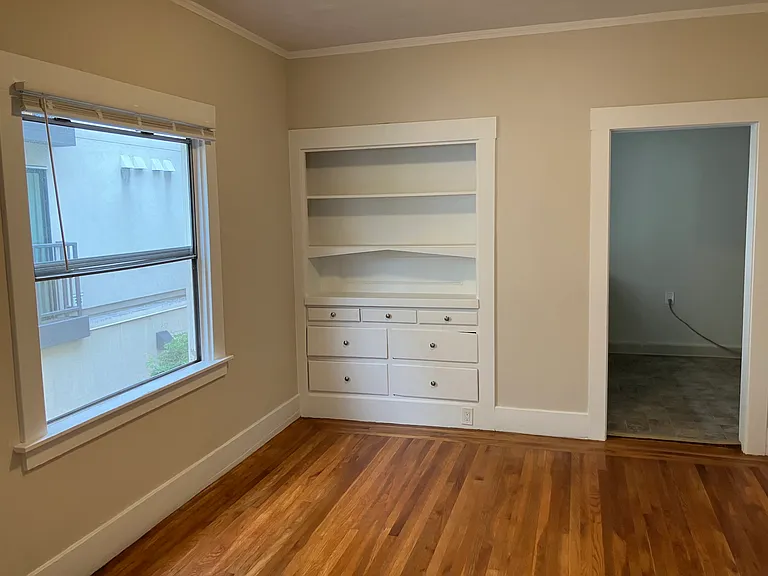 437 Euclid Ave #4 — Photo 10