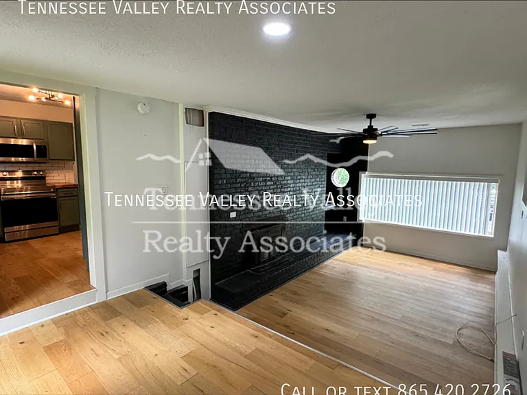3919 Beverly Pl — Photo 12