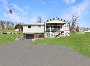 4 Maple Ln, Eighty Four, PA 15330