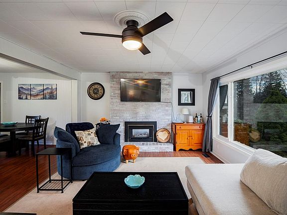 3rd image of 134 Roberta Rd W