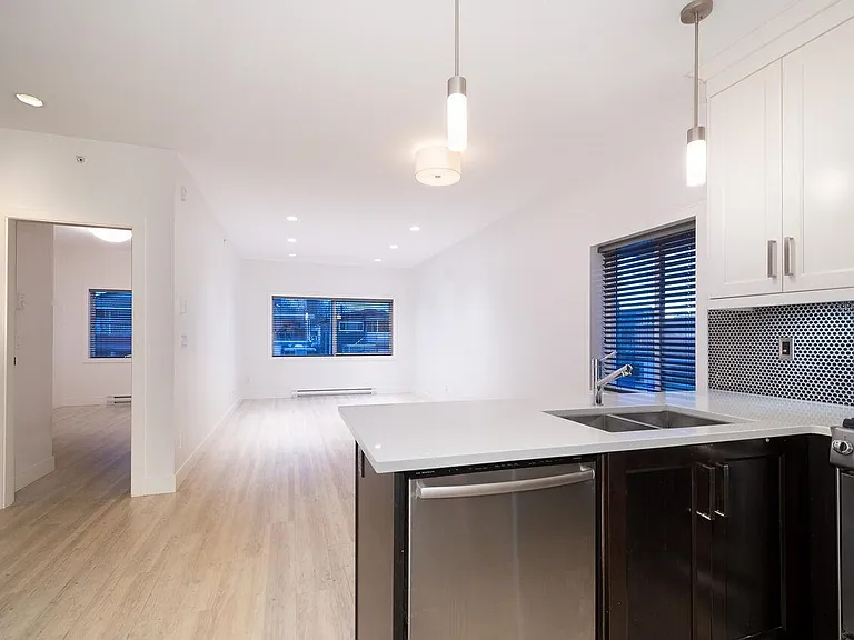 4548 Hastings St #302 — Photo 10
