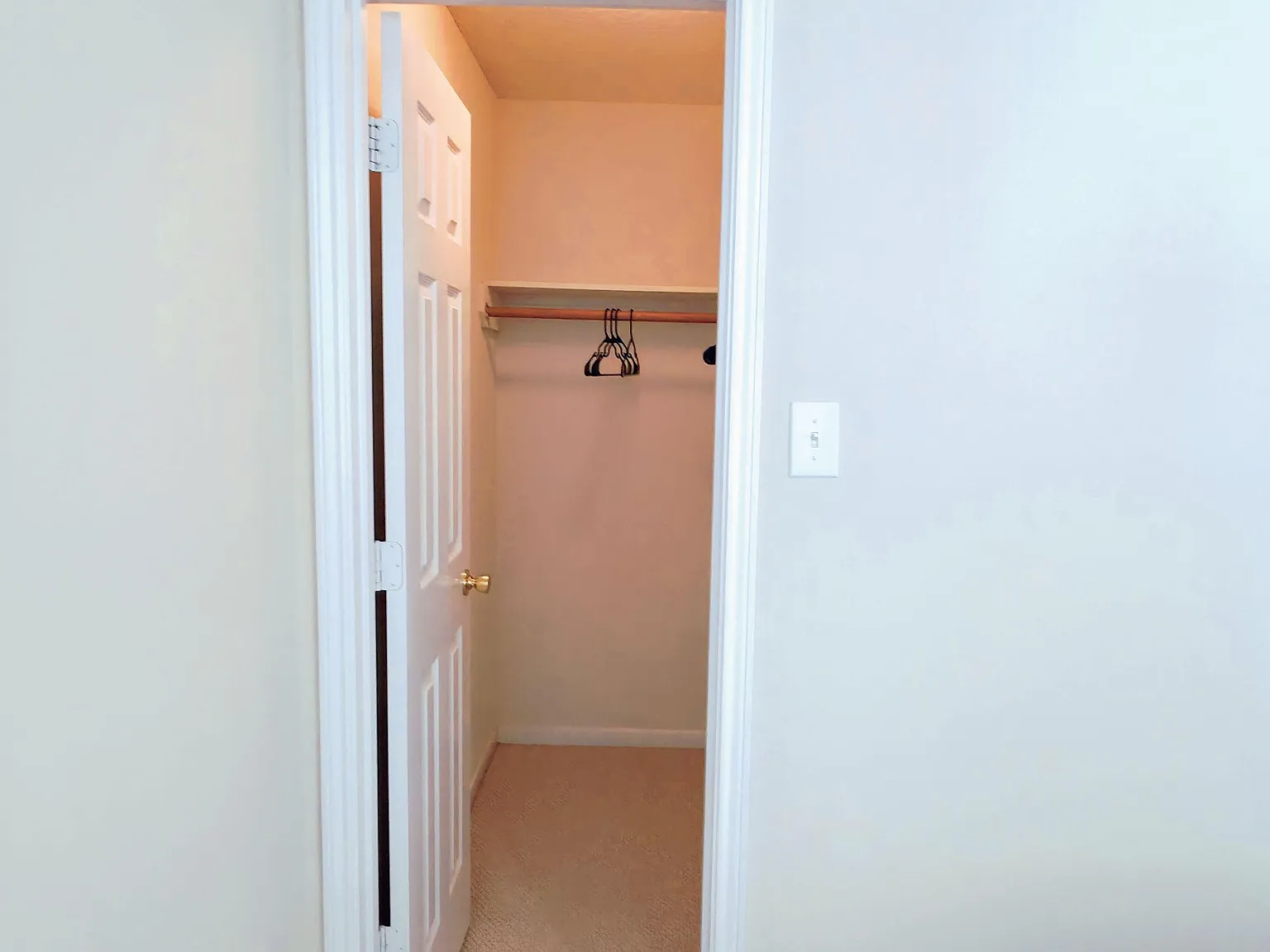 4 bed, 3.0 bath, 2600 sqft, $1,035 — Photo 4