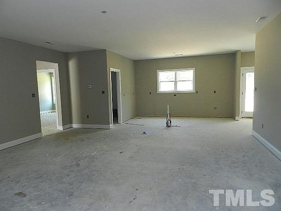 4th image of 165 Kaspurr Dr