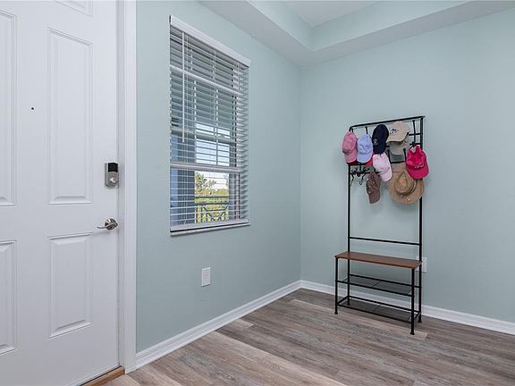 4th image of 5123 Melbourne St Unit D-206
