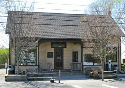 5th image of 542 Sagg Main St