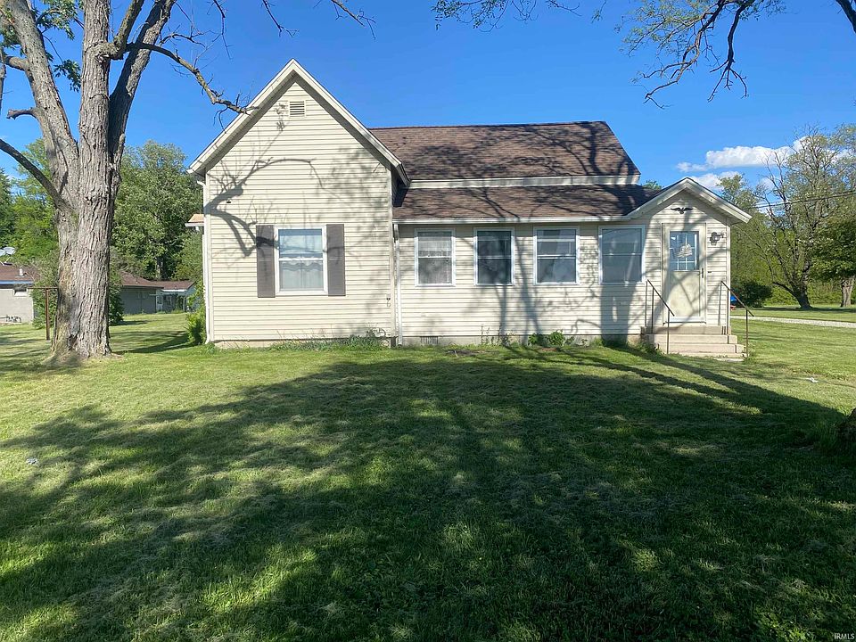1st image of 1383 E High St #27