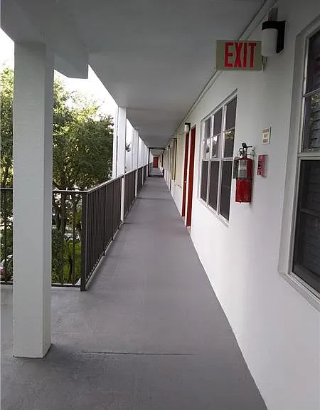1401 SW 134th Way #C314 — Photo 13