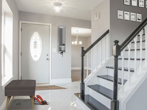 Images virtually staged