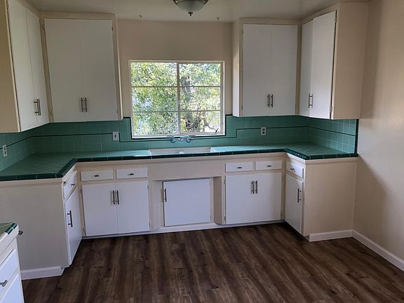 5th image of 4509 Alta Ln