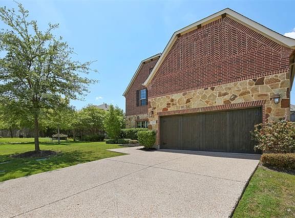 5th image of 7065 Angelina Dr