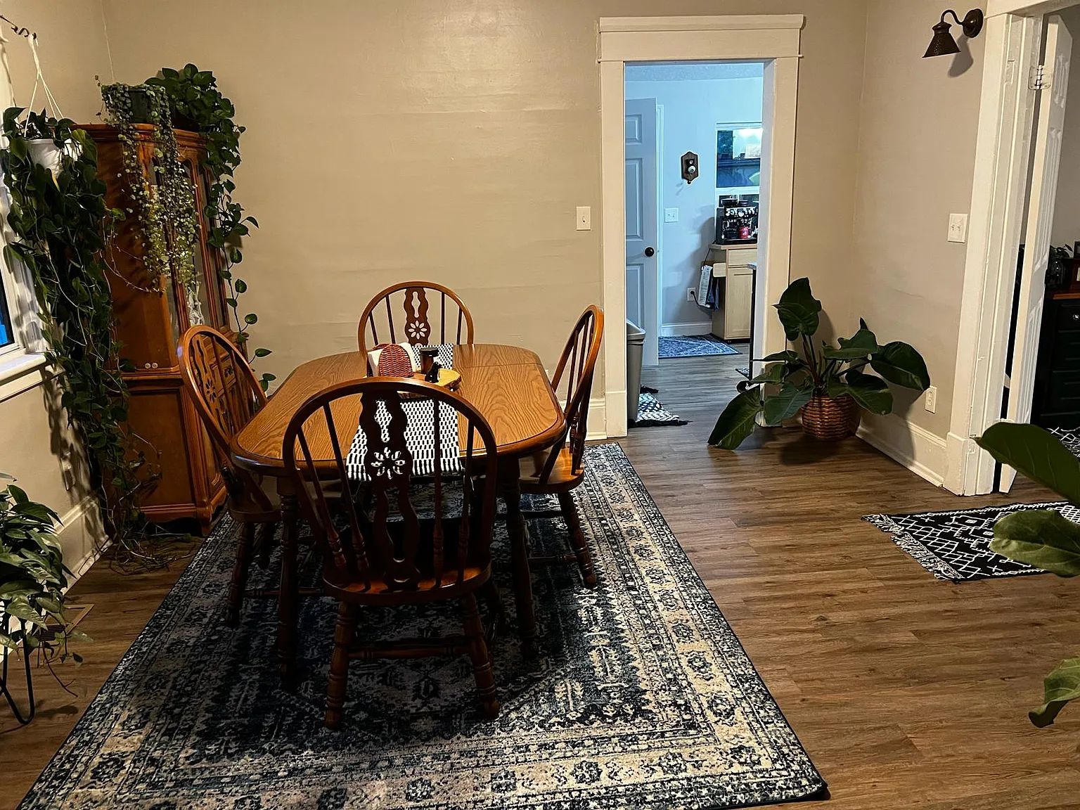 3 bed, 1433 sqft, $1,995 — Photo 3