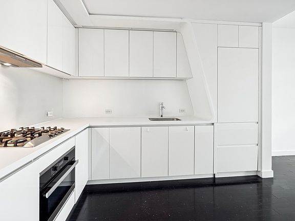 3rd image of 123 Washington St APT 47E