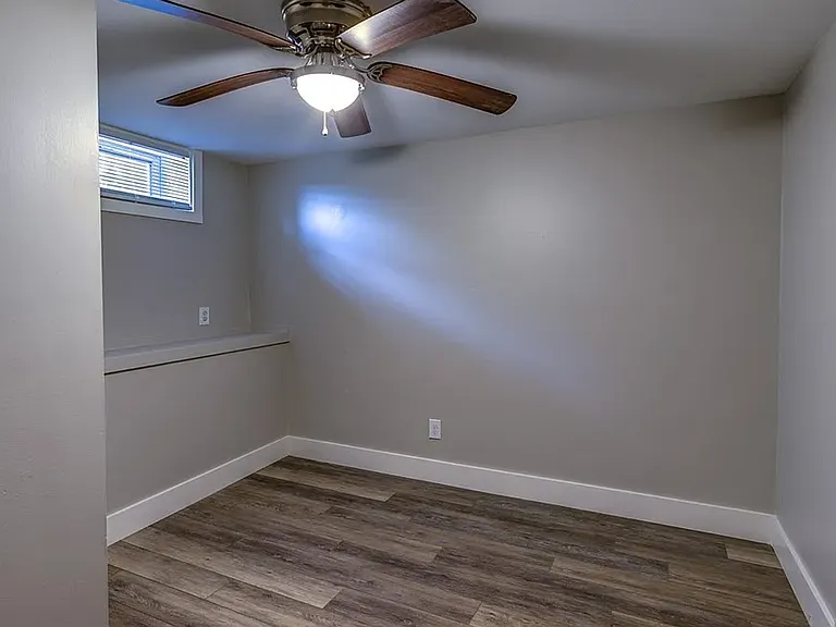 183 Hillside Dr — Photo 6