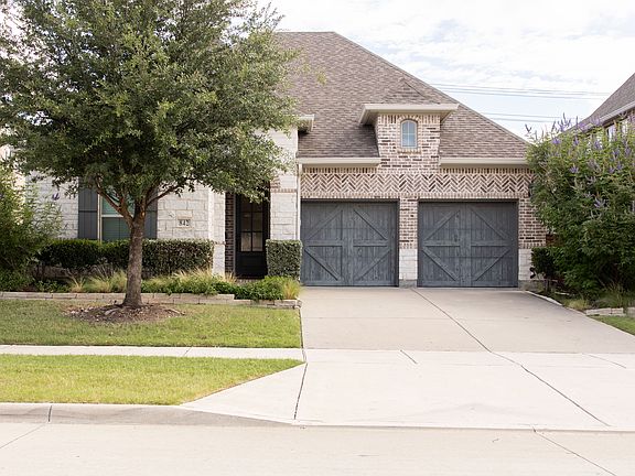 3rd image of 842 Quarter Horse Ln