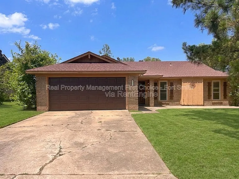 1406 Strozier Ct — Photo 1