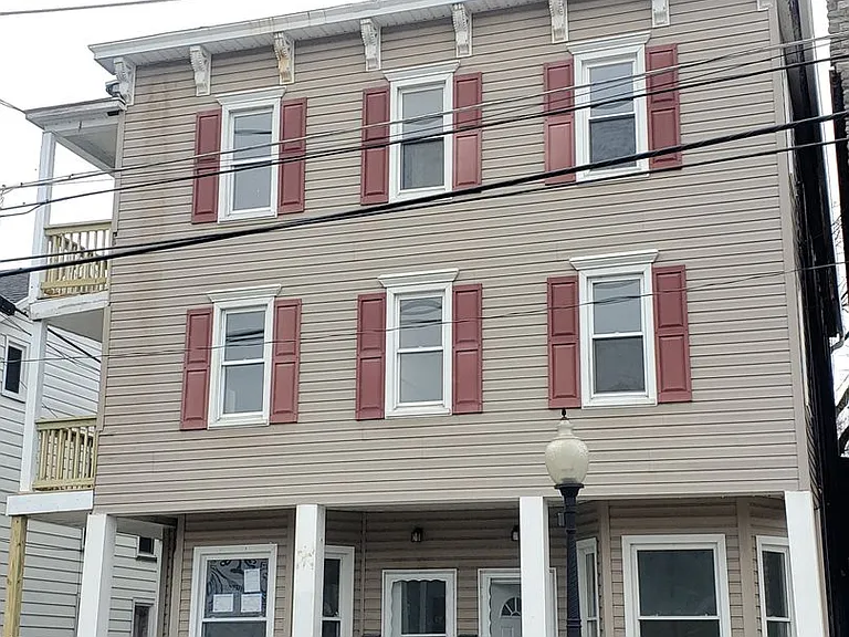 Main 24 N — Photo 1