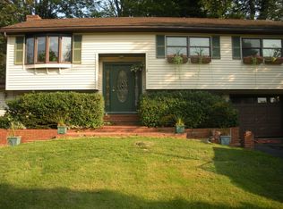 2 Patten Pl, Kittery, ME 03904