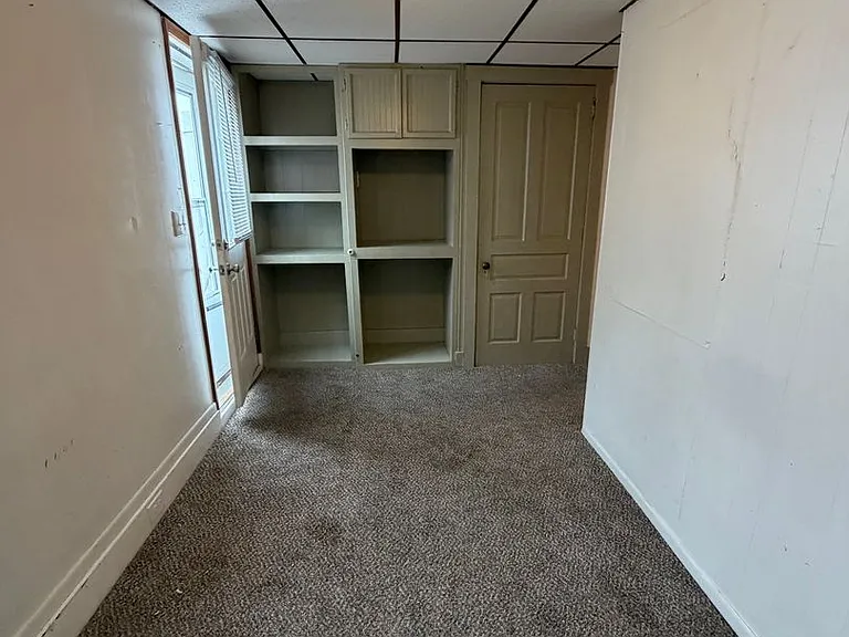 827 E Prospect St — Photo 11