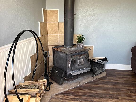 4th image of 152 Hillview Dr